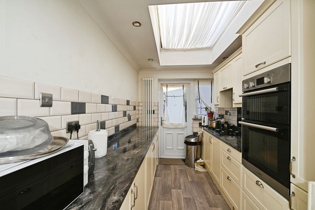 Property photo 2 of 14 Photo