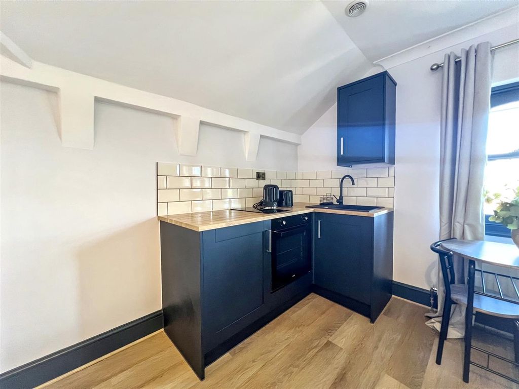 Property photo 2 of 8 Img_9951 (1).Jpg