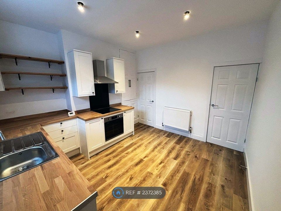 Property photo 2 of 27 Kitchen