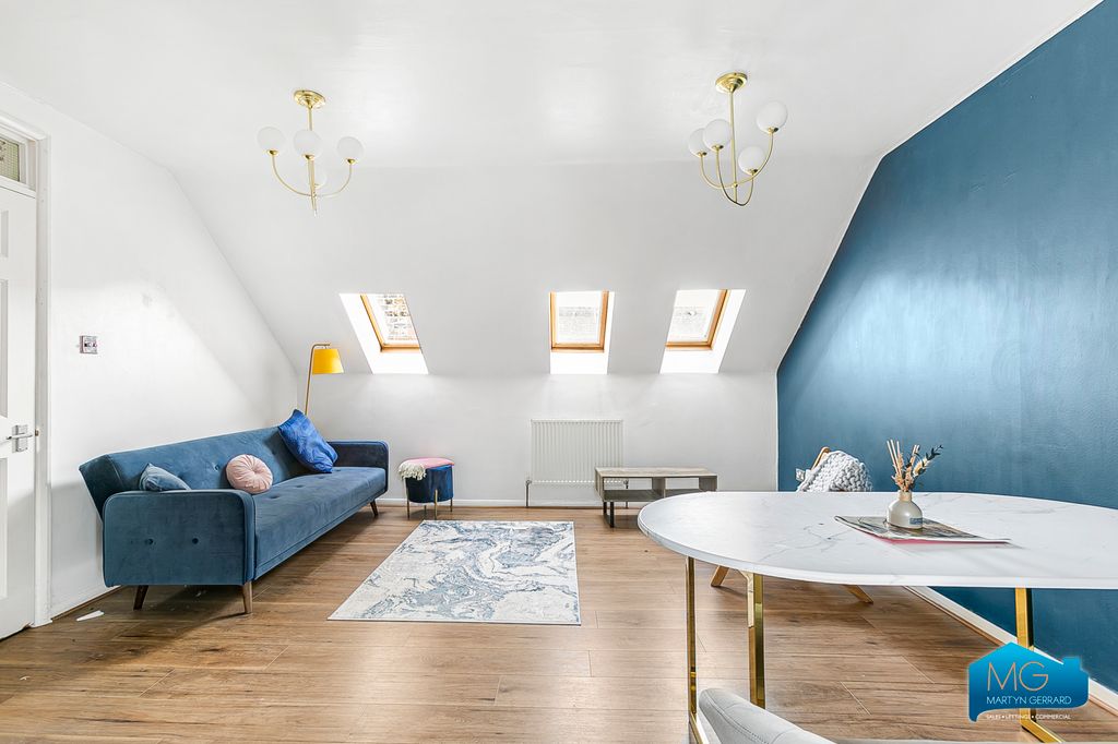 Property photo 1 of 17 Picture No. 05