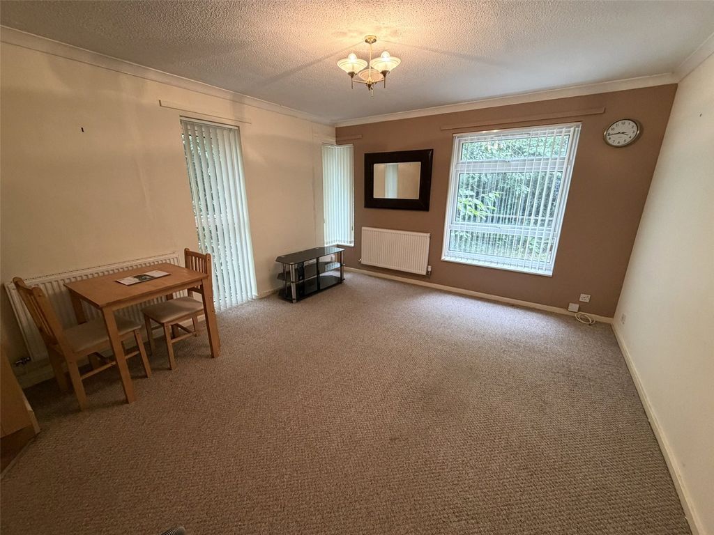 Property photo 3 of 7 Picture No. 08