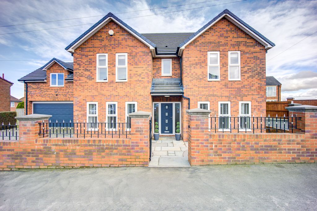 Property photo 1 of 49