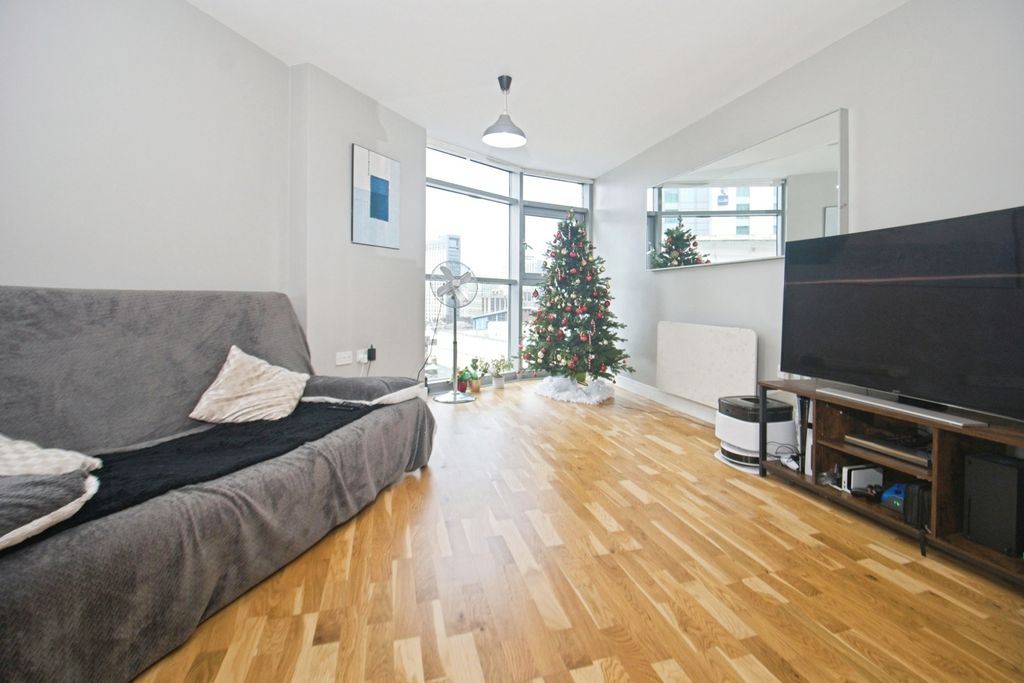 Property photo 3 of 14 Living Area