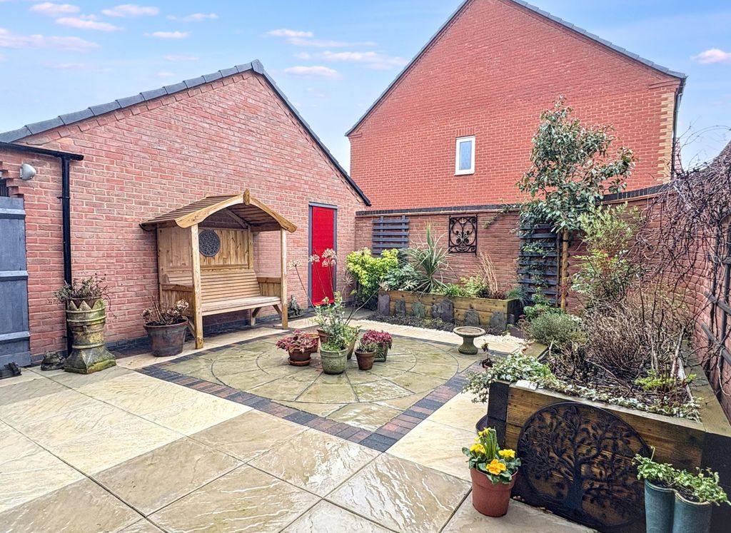 Property photo 3 of 35