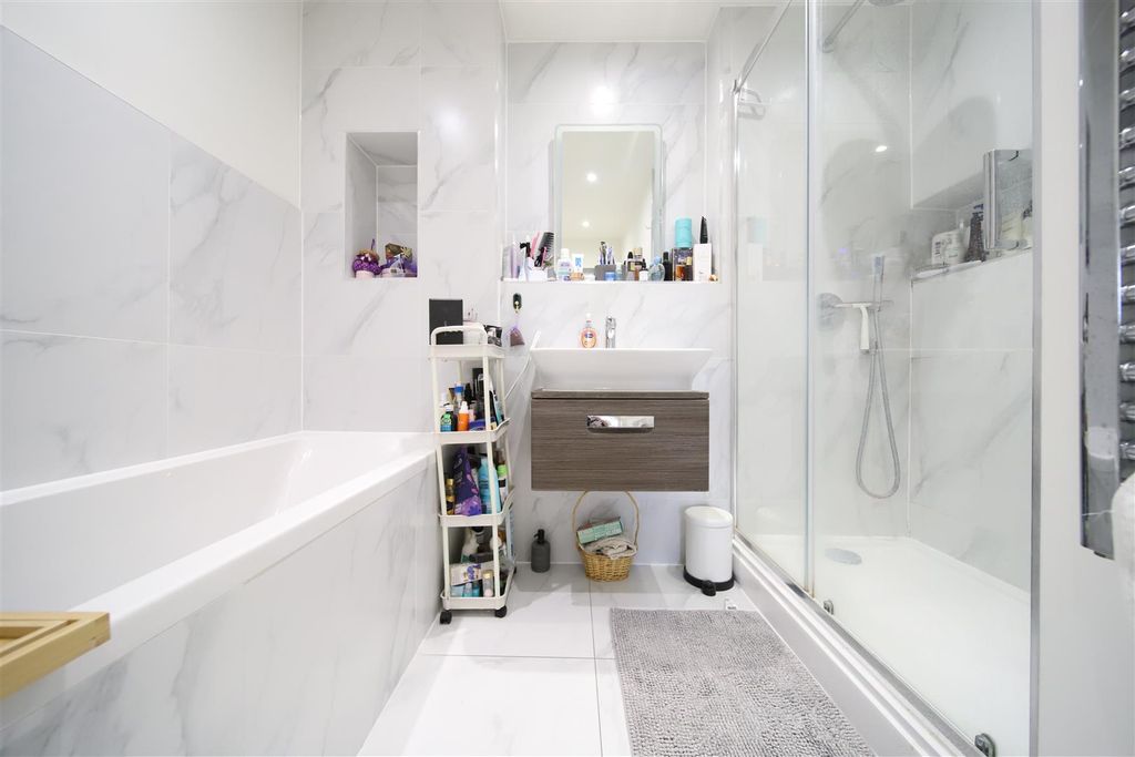 Additional image 15 of 1 bed flat for sale72, The Ridgeway, Enfield EN2