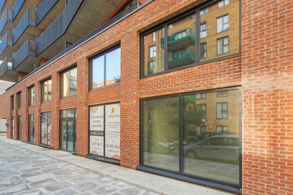 Property photo 3 of 8 Dsc07343.Jpg