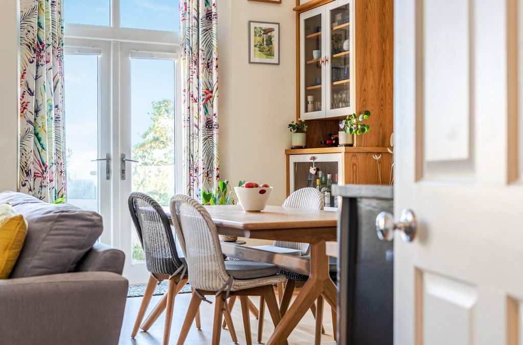 Property photo 3 of 16 1524276-9-1A0c4cd...
