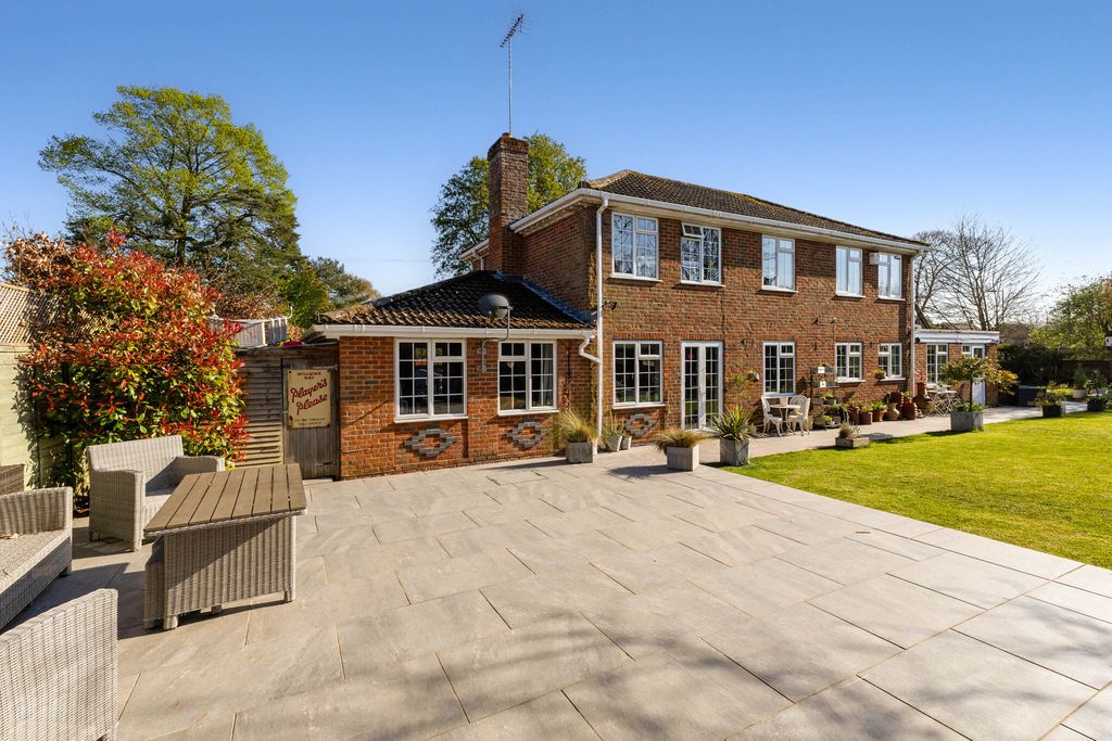 Property photo 2 of 18