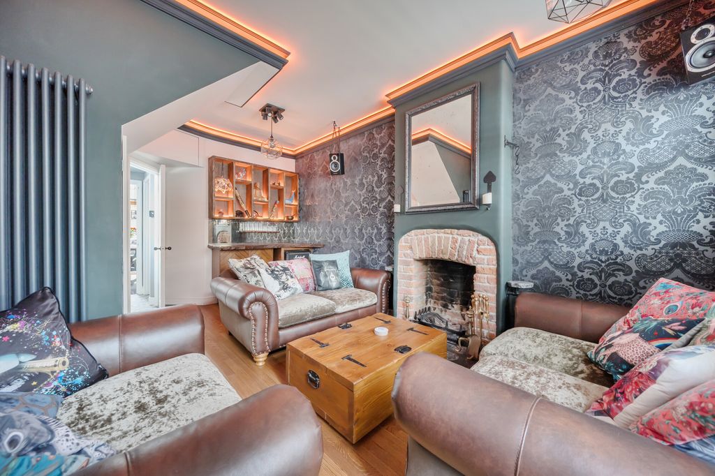 Property photo 3 of 15