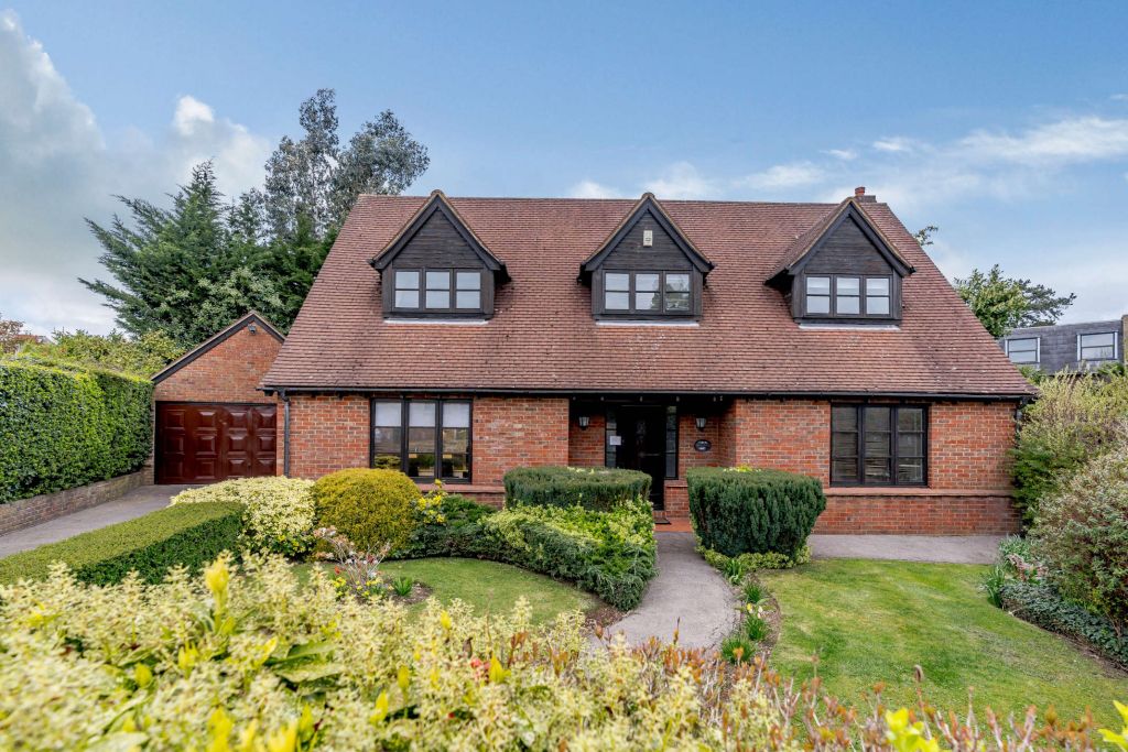 Property photo 1 of 11