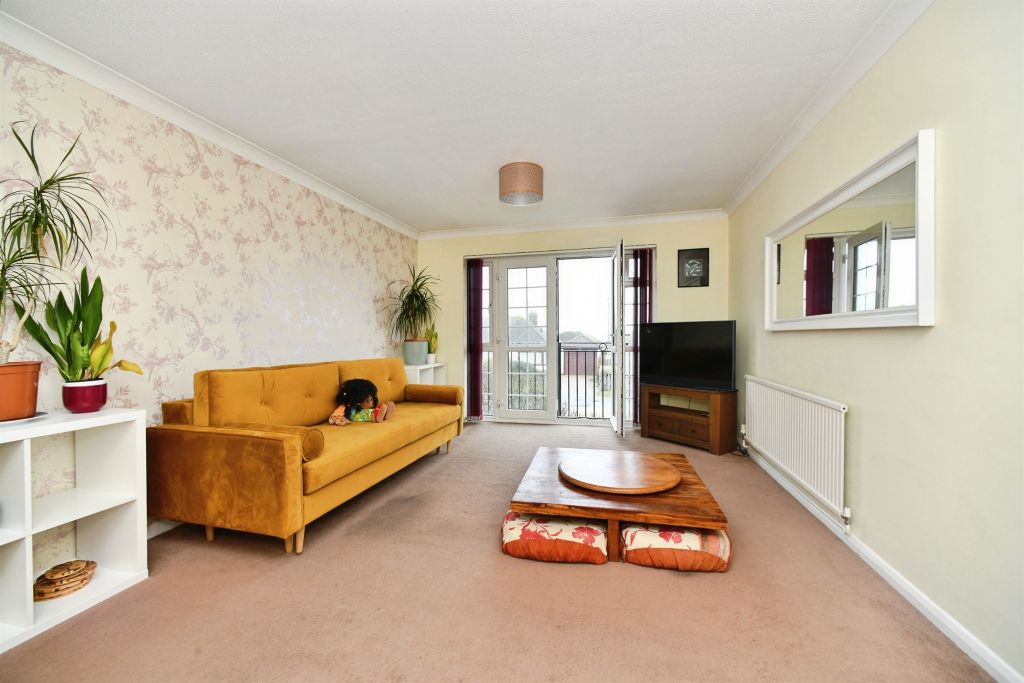 Property photo 3 of 11