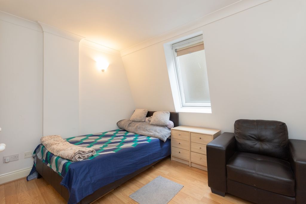 Property photo 3 of 8 Lizmans House 9 -...
