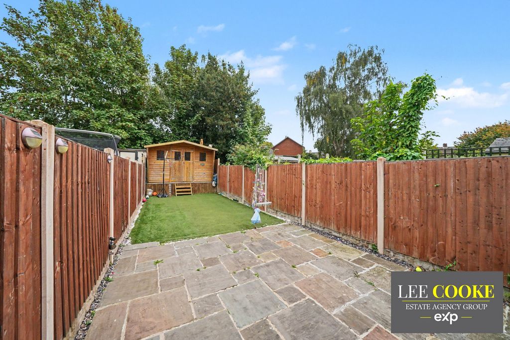 Property photo 3 of 27