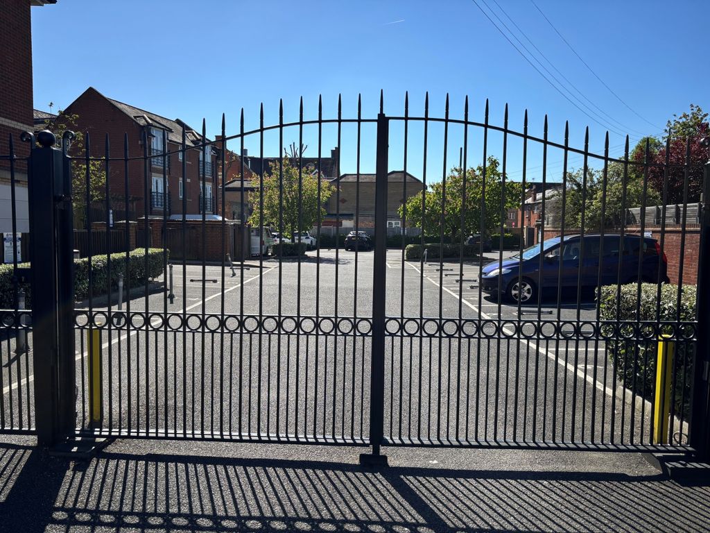 Property photo 2 of 8 3 Willowbrook Gates