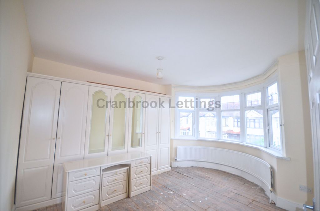 Property photo 3 of 9 Gallery