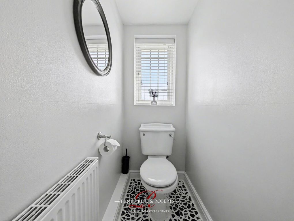Property photo 3 of 26 WC