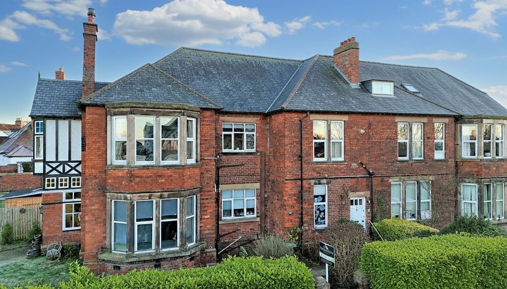 Property photo 1 of 15 Marlborough Gardens