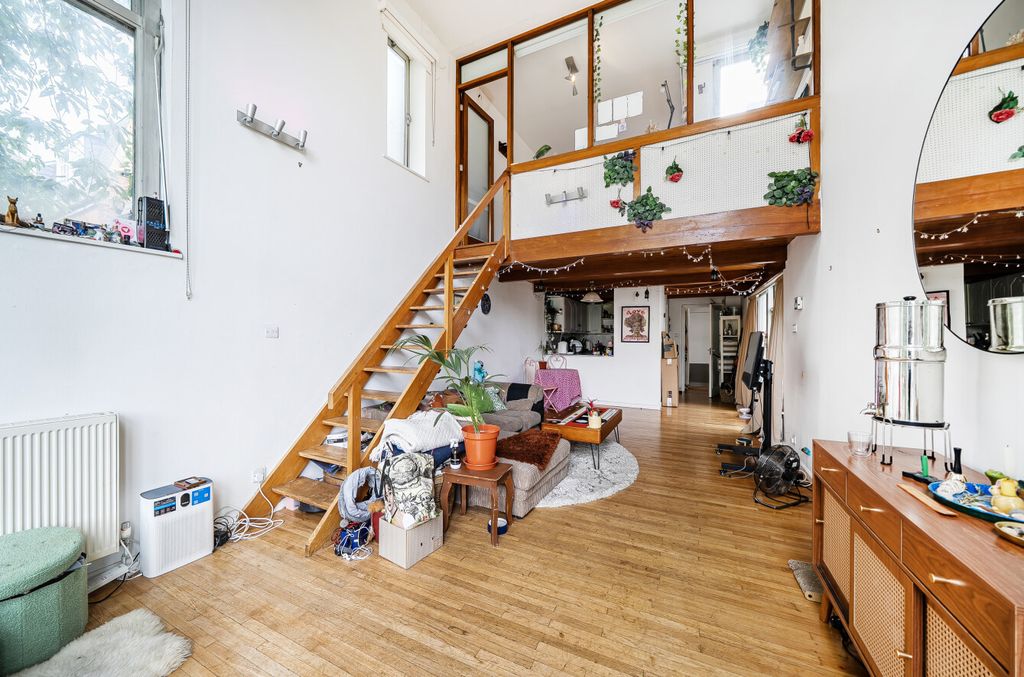 Property photo 3 of 10 1493406-3-6A574B3...
