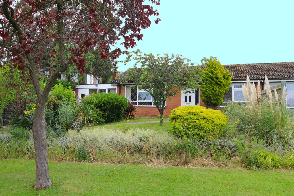 Property photo 1 of 18 Front