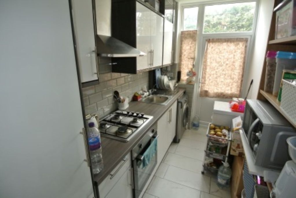 Property photo 3 of 8 Gallery