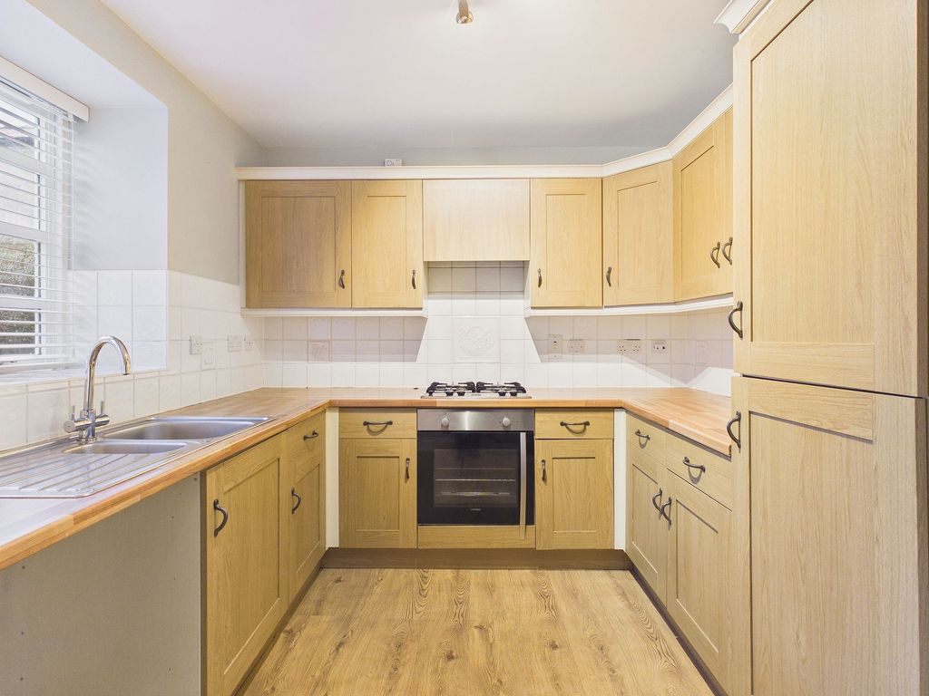 Property photo 3 of 15 Kitchen