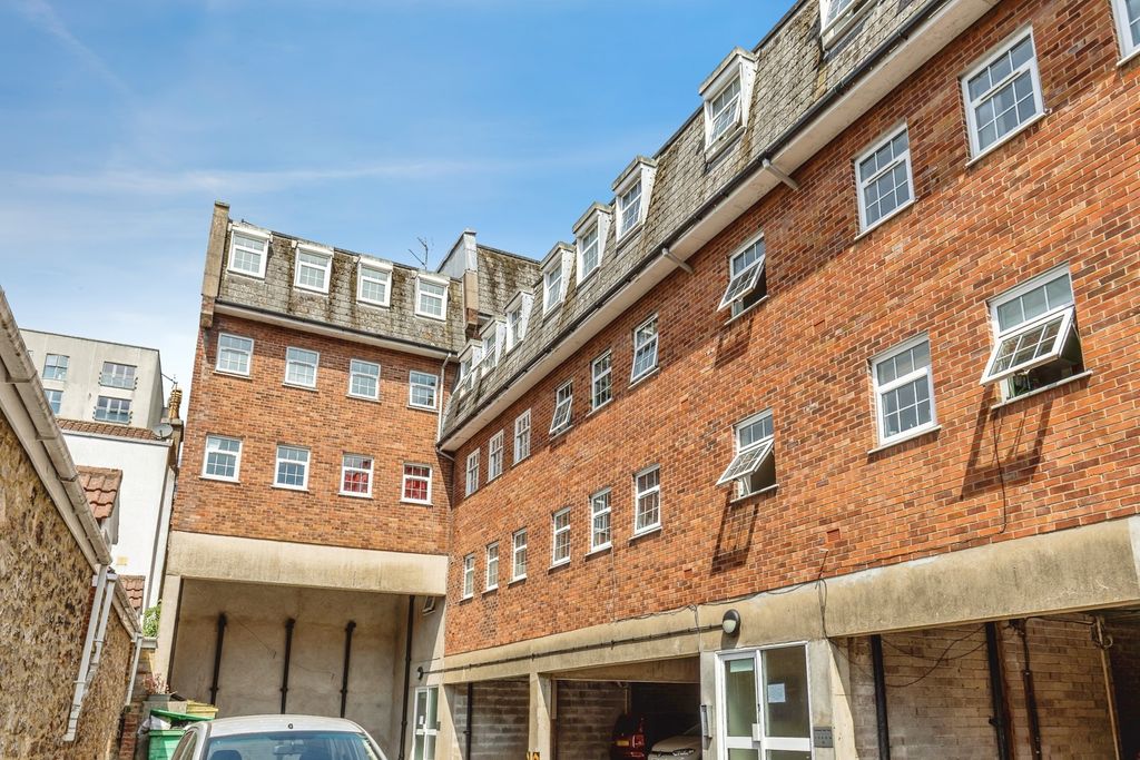 Property photo 1 of 14 Pbox-Img.Jpg