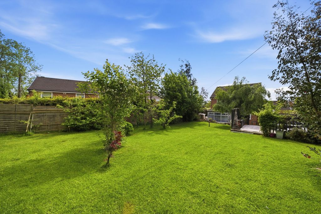 Property photo 2 of 52