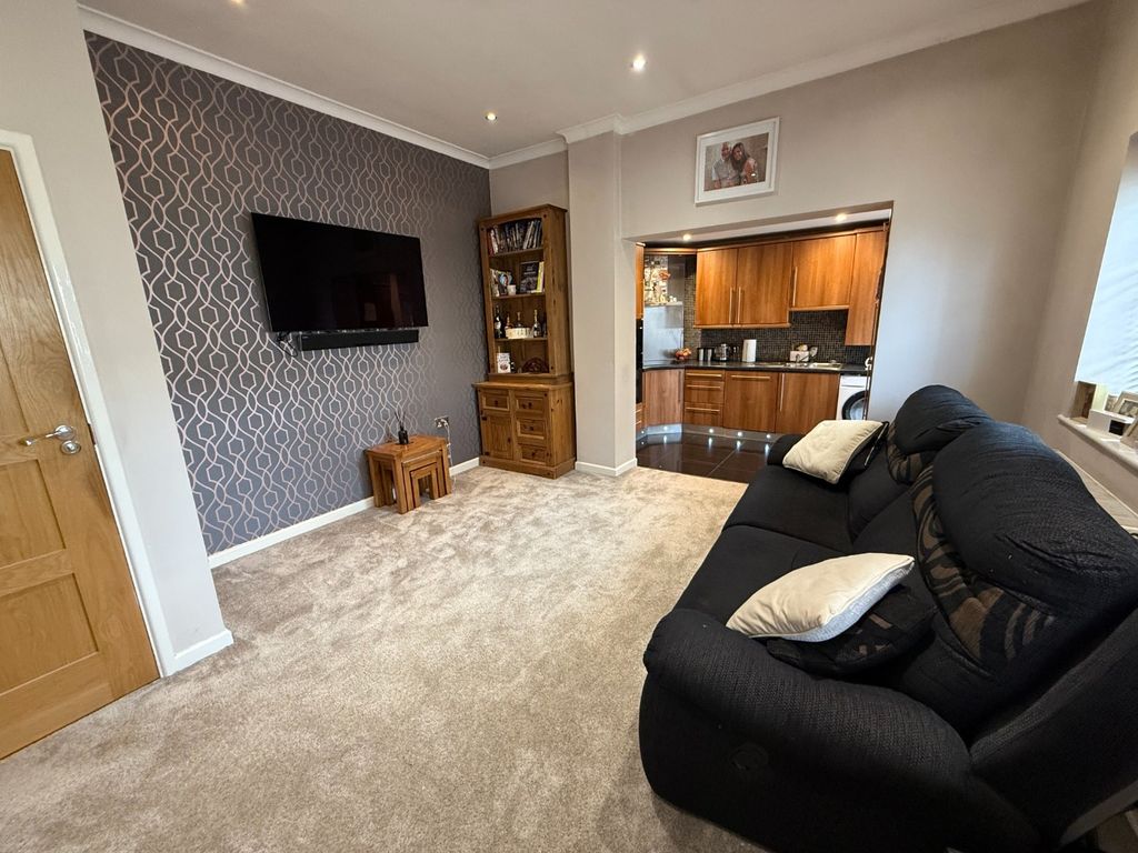Property photo 3 of 9 5178793