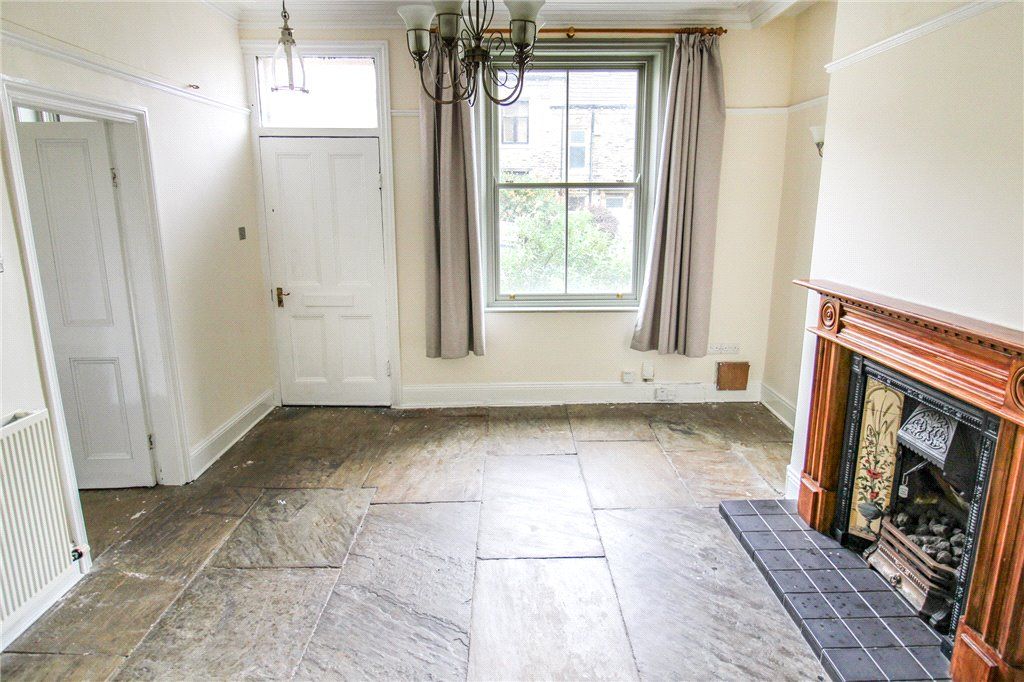 Property photo 2 of 15 Milford Place