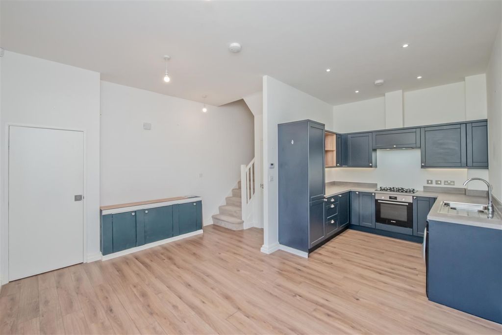 Property photo 2 of 25 Open Plan Living / Kitchen / Diner: