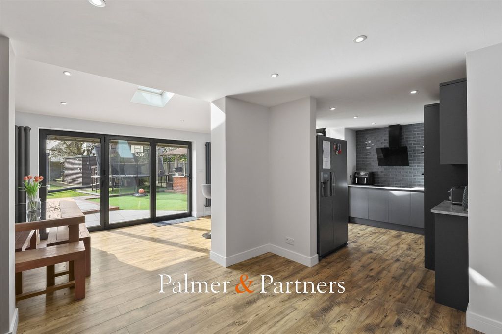 Property photo 3 of 26 Picture No. 07