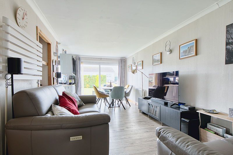 Property photo 2 of 28 Living Room