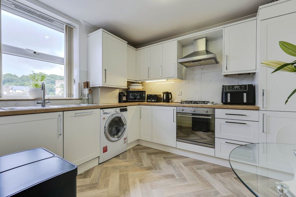 Property photo 3 of 13 Picture No. 04