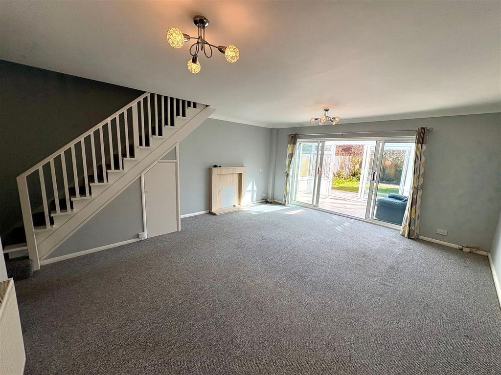 Property photo 3 of 16 Q.Jpg