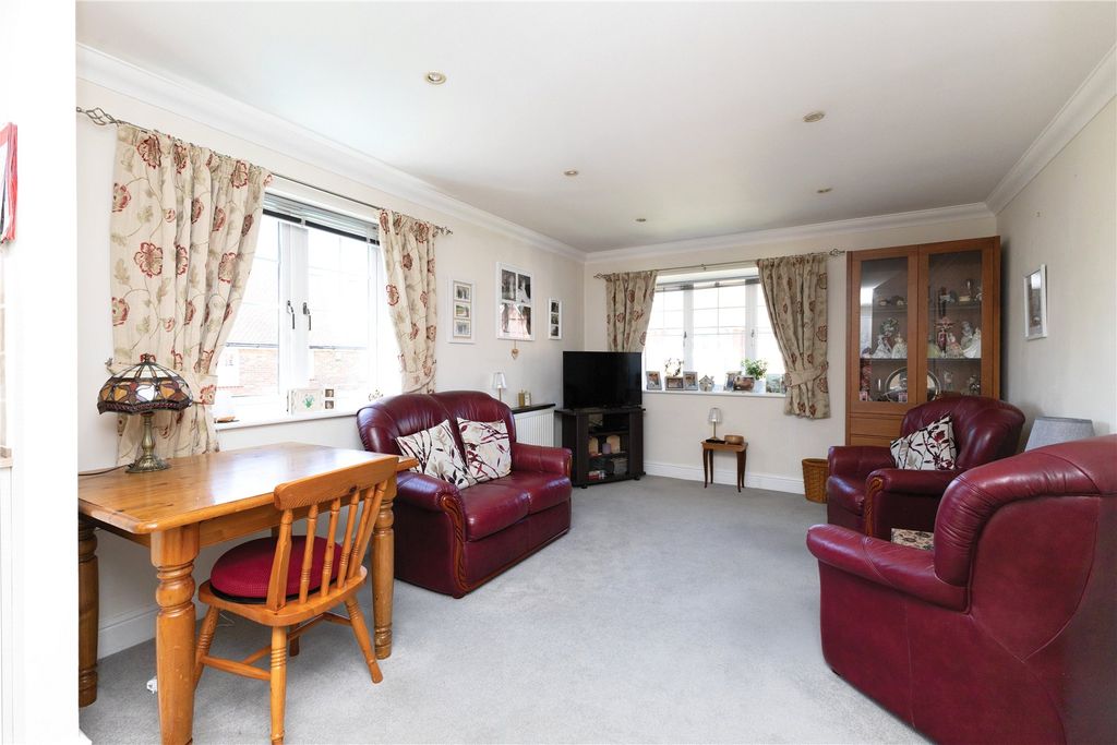 Property photo 3 of 15 Picture No. 08