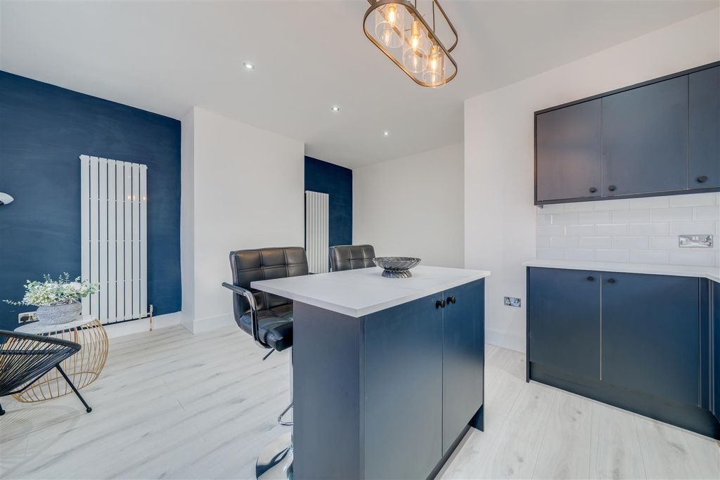 Property photo 3 of 28 4 Cliffe End Road-28.Jpg