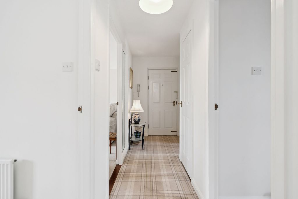 Additional image 6 of 2 bed flat for saleFlat 3, 12 Campbell Street, Helensburgh G84