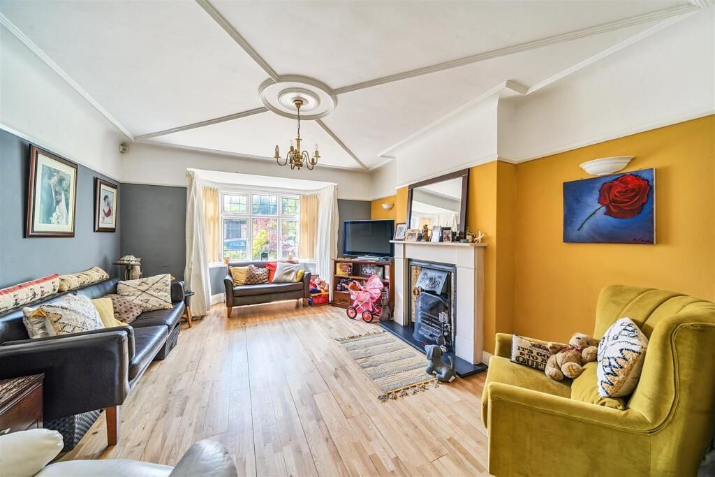 Property photo 2 of 20 Davidson Frost-Wellings, Dfw, Whitchurch Gardens,