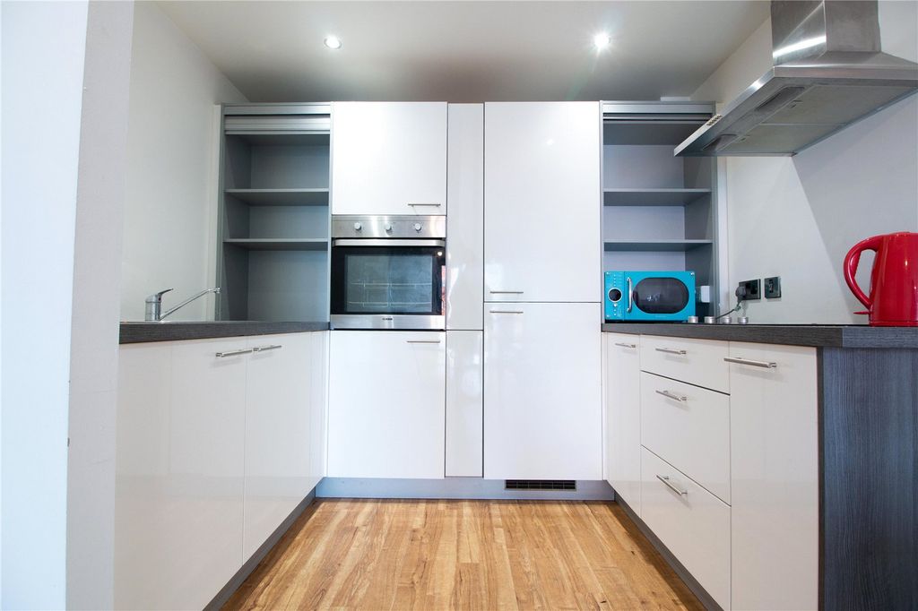 Property photo 2 of 11 Picture No. 04