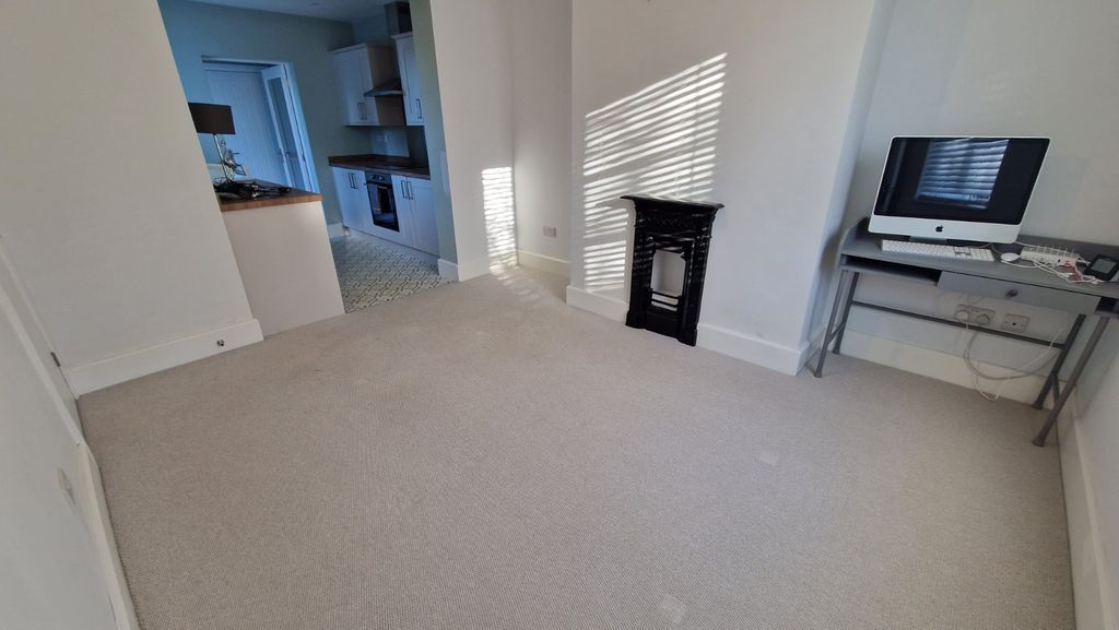 Property photo 2 of 11 Picture No. 04