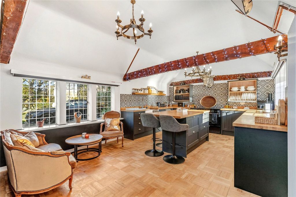 Property photo 2 of 47 Kitchen