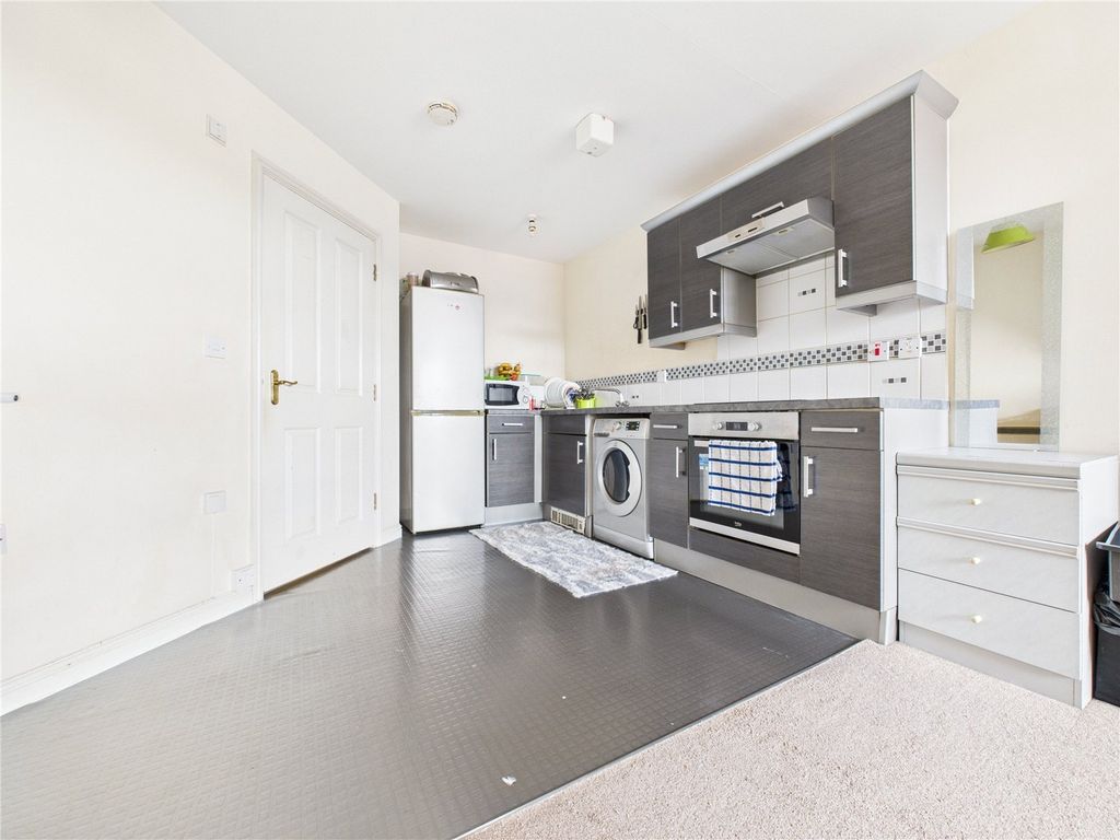 Property photo 2 of 10 Picture No. 15