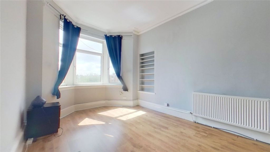 Property photo 2 of 9 Photo 2