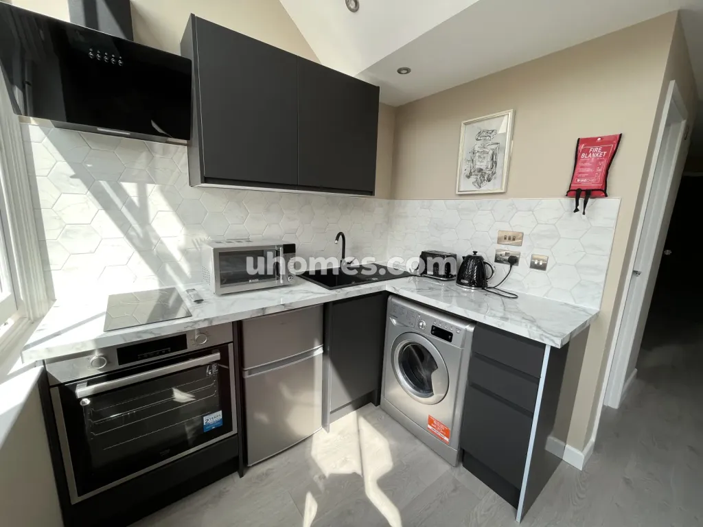 Property photo 3 of 48