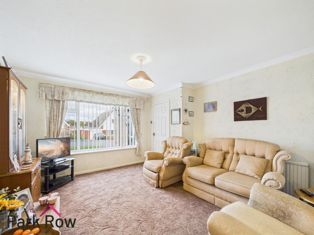 Property photo 2 of 26 Living Room