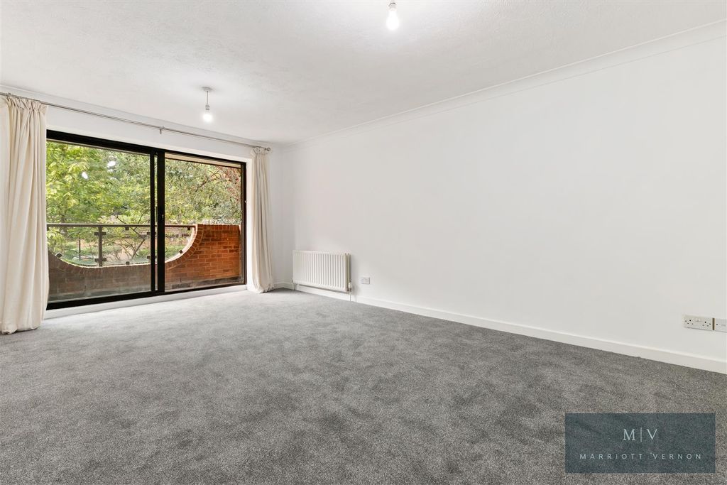 Property photo 3 of 17 Campion Close 38 MV-4.Jpg
