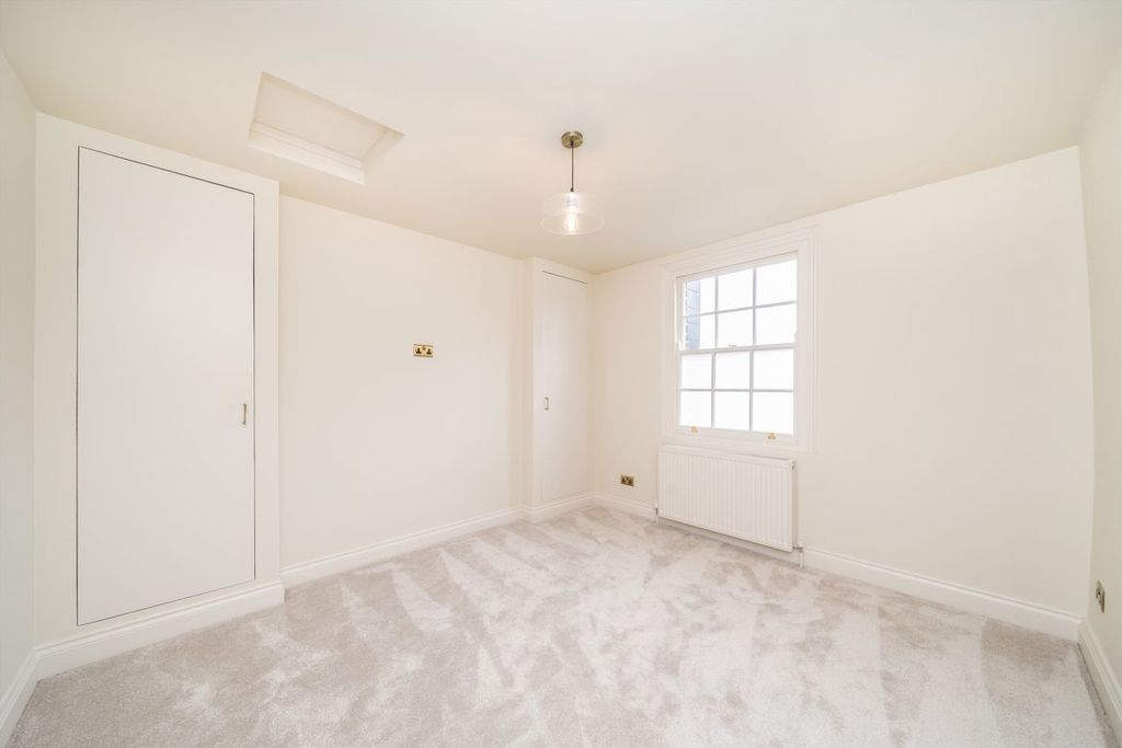 Property photo 3 of 5