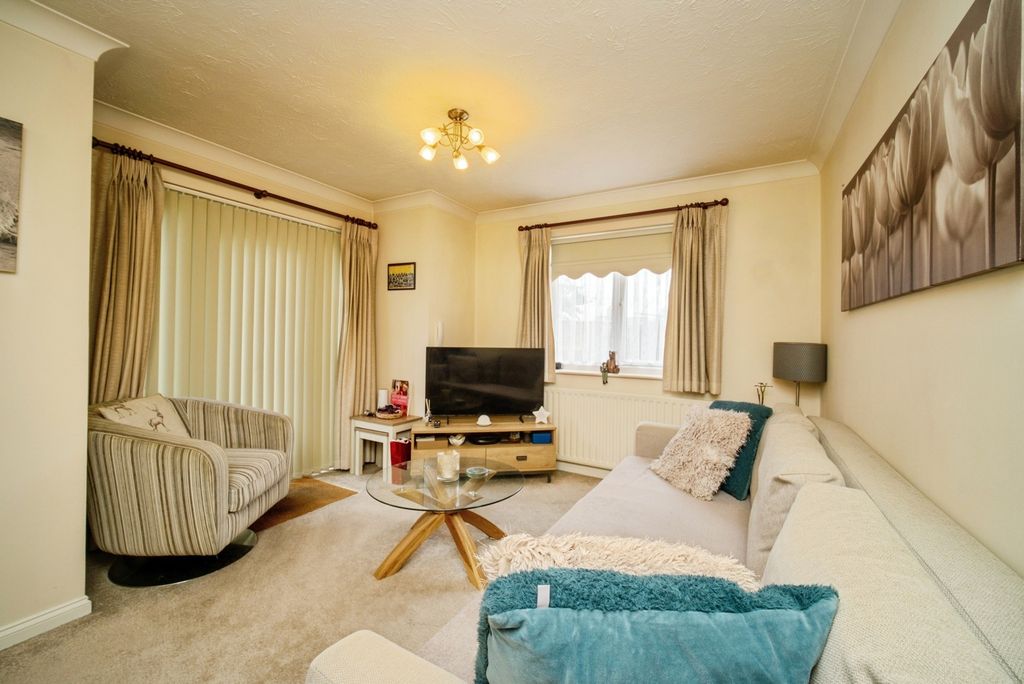 Property photo 2 of 17 Pbox-Img.Jpg