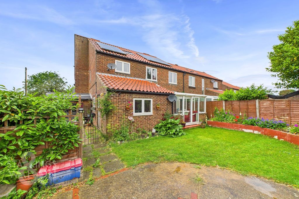 Property photo 1 of 24