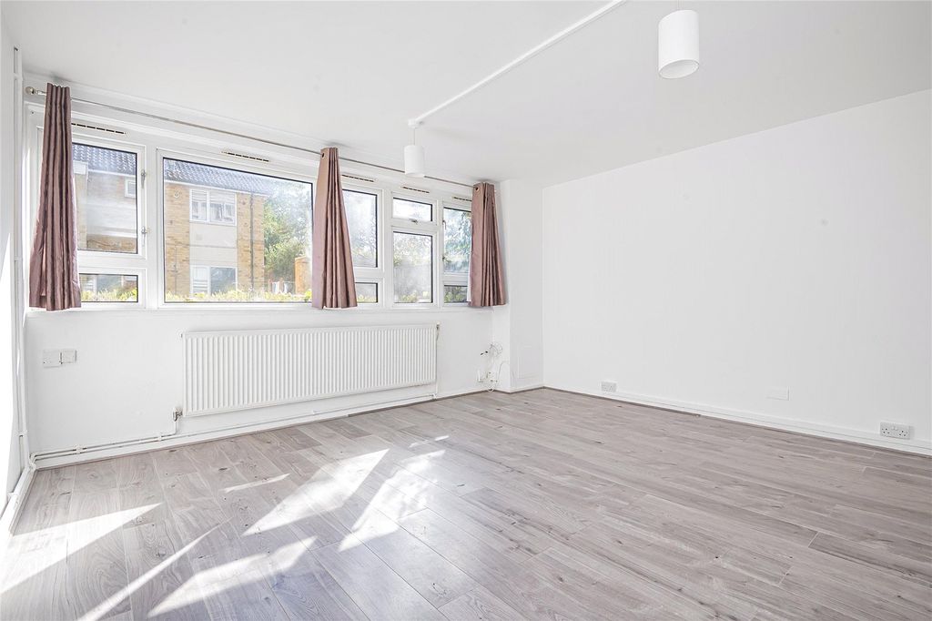 Property photo 3 of 15 Picture No. 09